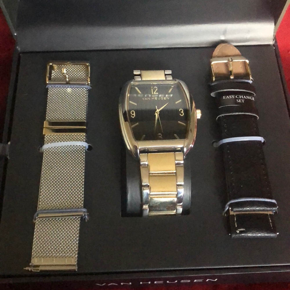 Van Heusen watch with two belts